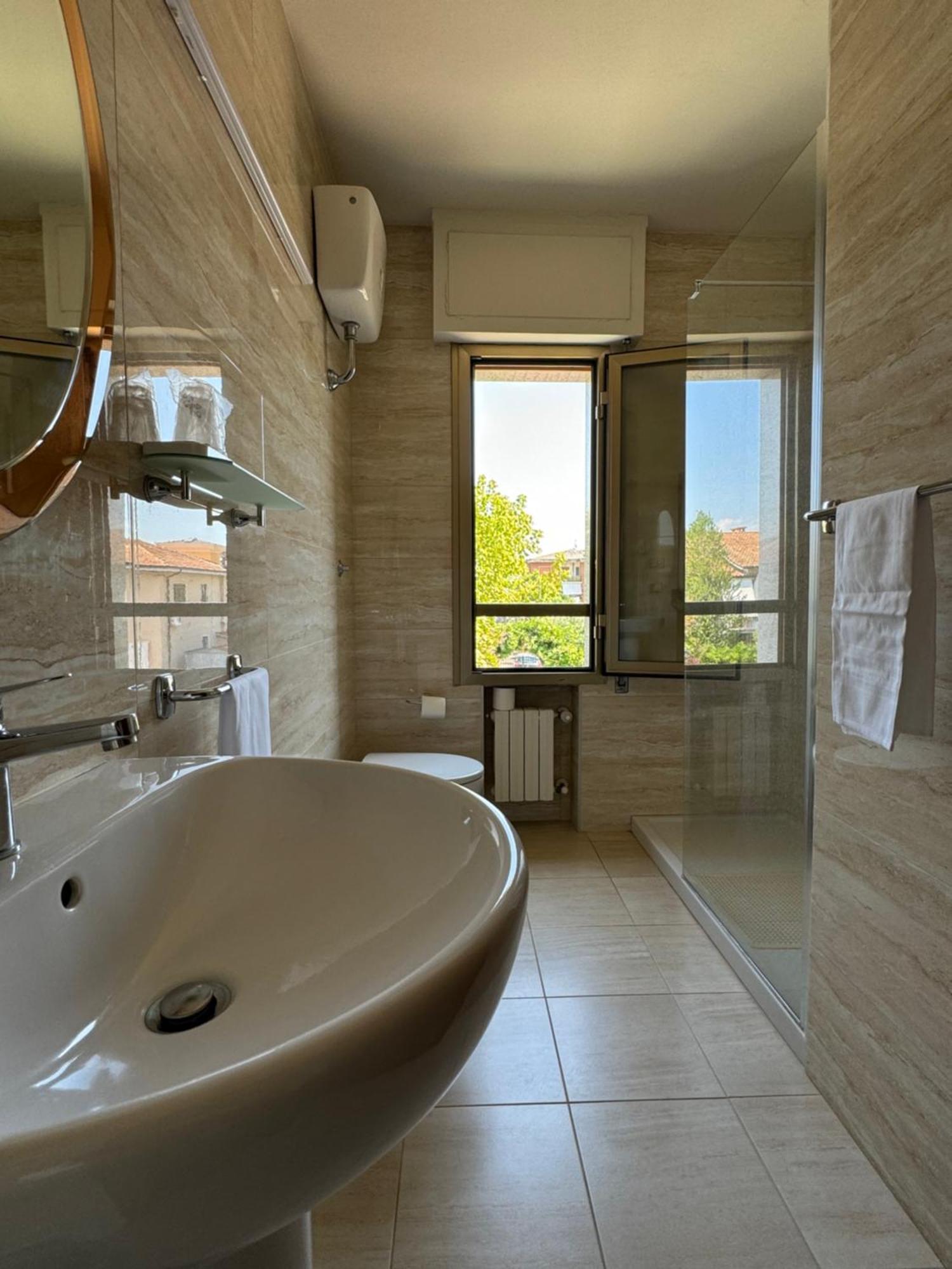 Hotel Da Beppe Chiesina Uzzanese Exterior foto